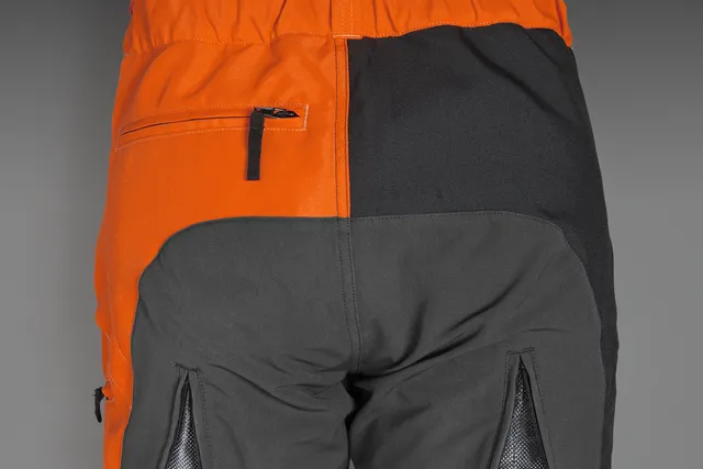 Cremallera en la espalda